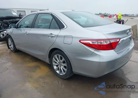 2016 Toyota Camry Xle z USA, uszkodzony, nr VIN 4T4BF1FK1GR520833